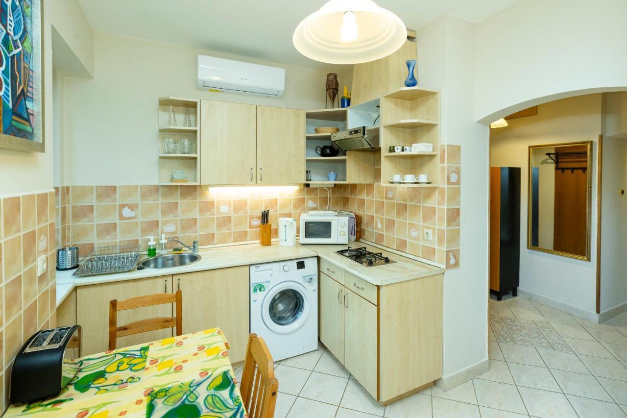 Nemes Apartment *
